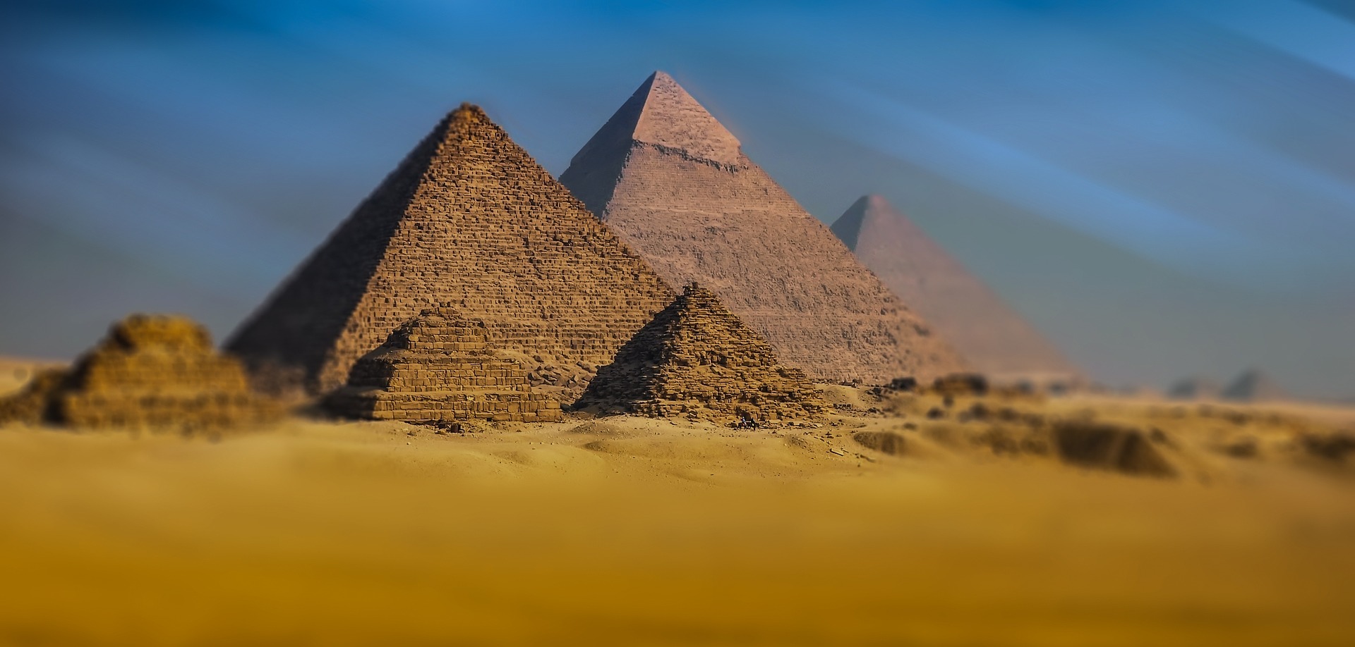 Egypt Gia Pyramids